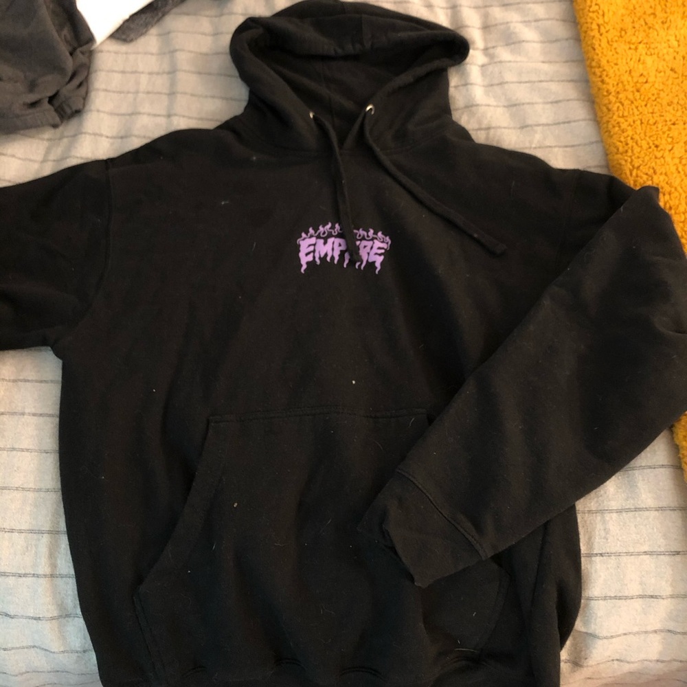 Black Empyre globe hoodie